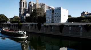 Парижката катедрала Нотр Дам ще бъде възстановена в автентичния си