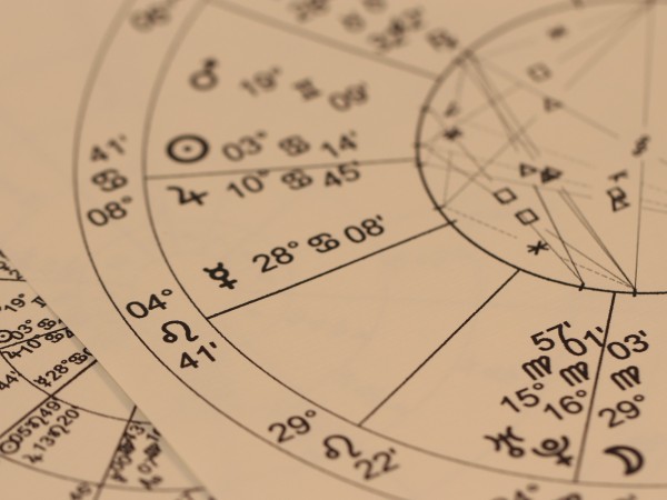 Високосната 2020-та година провокира астролози и ясновидци. Прогнозите им за