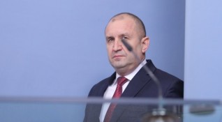 Президентът Румен Радев назначи със свой указ Бойко Рашков за
