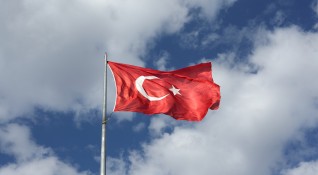 Седем турски служители от силите за сигурност са загинали при