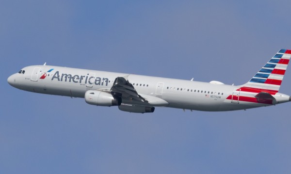 American Airlines  25 000      