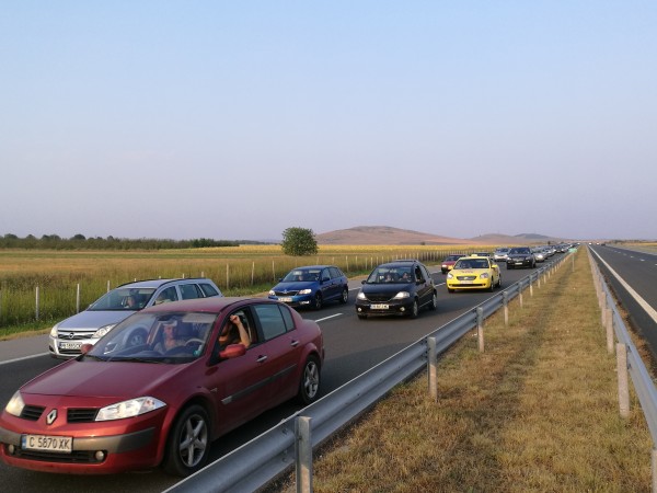 Трафикът към Южното Черноморие е натоварен. Входът на Бургас от