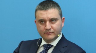 Според финансовия министър Владислав Горанов призивът на президента Румен Радев