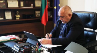 Премиерът Бойко Борисов и министрите ще заседават утре чрез видеконферентна