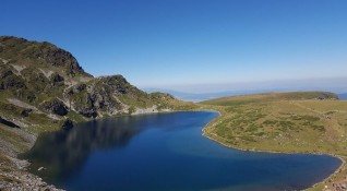 Издирва сърби къпали се на езерото Бъбрека в Рила По телефона