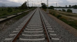Товарен влак е дерайлирал на ЖП гара Калояновец съобщи NOVA При