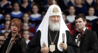 Патриарх Кирил благослови игуменка да продаде S класата си Патриархът на
