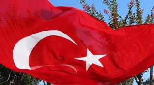 Парламентът в Турция прие спорен законопроект за социалните медии който