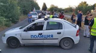 Полицията не позволи блокирането на автомагистрала Тракия от протестиращи в