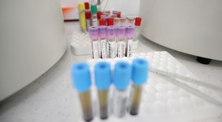 Броят на установените случаи на коронавирус в Гърция в събота