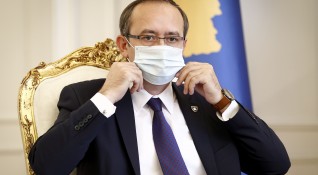 Премиерът на Косово Авдулах Хоти е заразен с коронавирус като