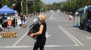 За пореден ден центърът на София е парализиран Столичани трудно