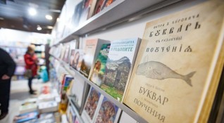 Столичната библиотека получи над 550 нови книги предоставени от Столичната