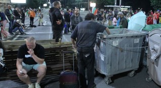 Три ключови кръстовища в София остават блокирани на Орлов