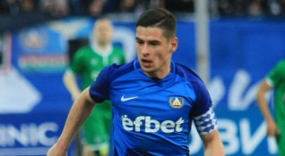 Футболният отбор Левски продаде капитана си Иван Горанов на Шарлероа
