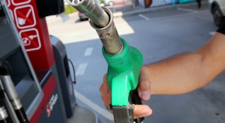 Мъж зареди гориво и опита да избяга от бензиностанция На 8