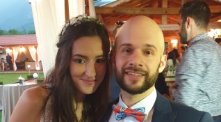 Българка и американец се венчаха във Враца а гостите от