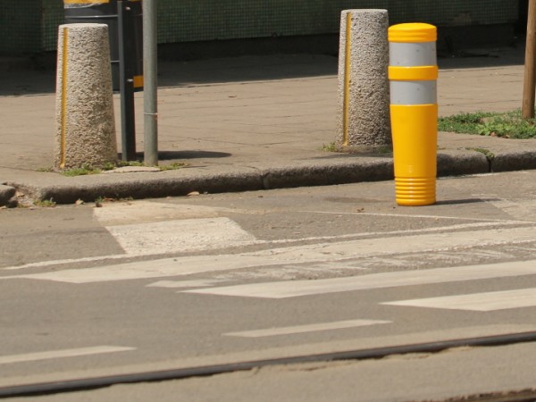 Лек автомобил блъсна пешеходец в село Тополи, съобщиха от МВР