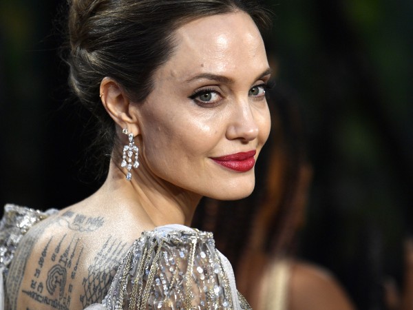 Анджелина Джоли планира да се премести да живее в Лондон.