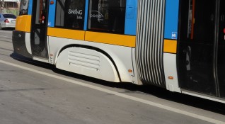 Трамвай движещ се по линия №5 е блъснал възрастна жена