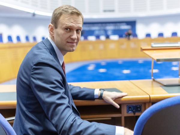 Полагат се усилия за прехвърляне на руския опозиционер Алексей Навални
