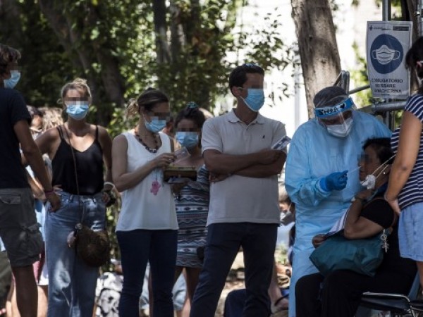Европа се изправя пред увеличаване на заразените от коронавирус, но