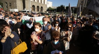 В 44 ия ден на антиправителствените протести в столицата остават блокирани