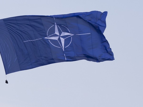 НАТО отново опроверга обвиненията на президента на Беларус, че войски