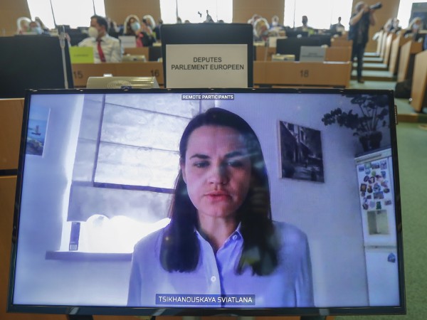Кандидатът на беларуската опозиция за президент Светлана Тихановска съобщи пред