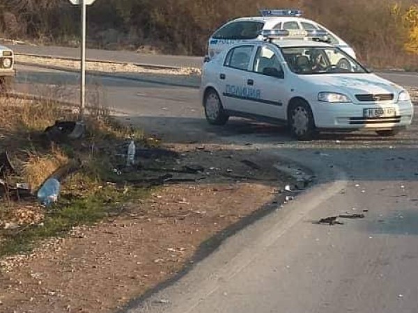 Пиян шофьор катастрофира на пътя от Каварна за Балчик, съобщават