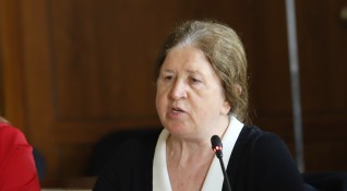 Председателят на ЦИК Стефка Стоева обяви пред членовете на комисията