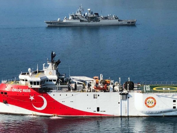 Турция съобщи, че ще проведе военни учения в Източното Средиземноморие