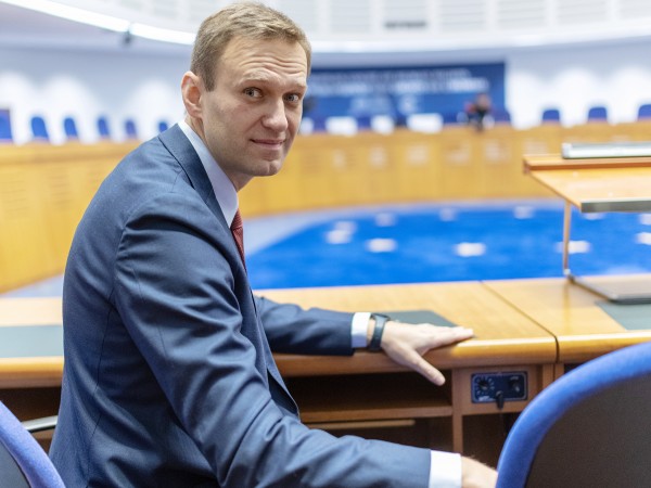 Руският опозиционен лидер Алексей Навални продължава да е в изкуствена