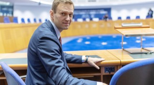 Руският опозиционен лидер Алексей Навални продължава да е в изкуствена