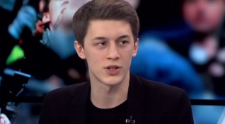 22 годишният журналист и активист Егор Жуков който се отнася критично