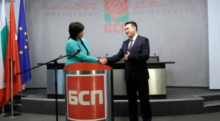 Председателят на парламентарната група на БСП Корнелия Нинова поздрави Зоран