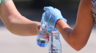 Община Ловеч ще раздава безплатно вода на гражданите съобщиха от