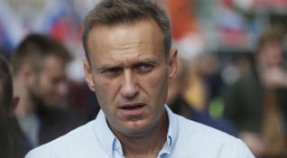 Алексей Навални е бил отровен с невро паралитичния агент Новичок съобщава