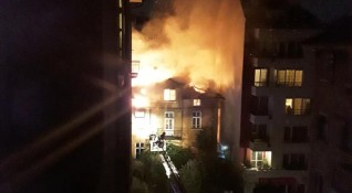Пожар е избухнал в къща в центъра на София тази