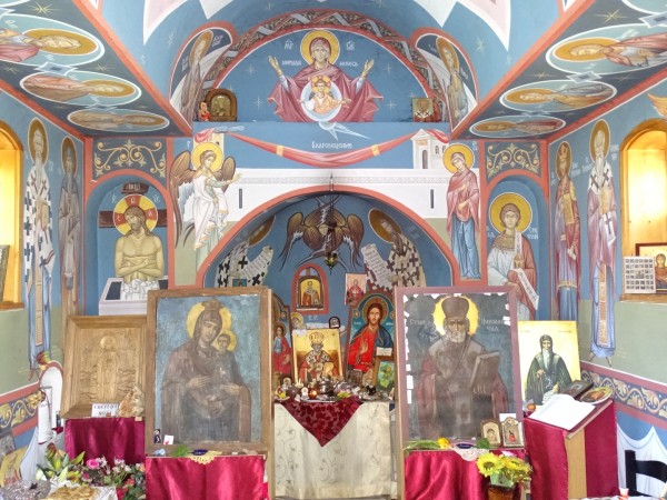 Православната църква почита днес църковния празник Рождество на Пресвета Богородица.