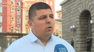 Иво Мирчев от Да България заяви че очаква на днешното
