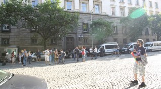 Снимка Димитър Кьосемарлиев Dnes bgПротестиращи блокираха столичния бул Дондуков точно пред