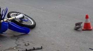 Пиян шофьор на автомобил удари моторист на столичния булевард Климент