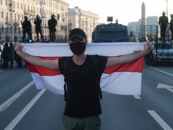 Беларуски правозащитници съобщават за задържани 132 участници в протестни акции,