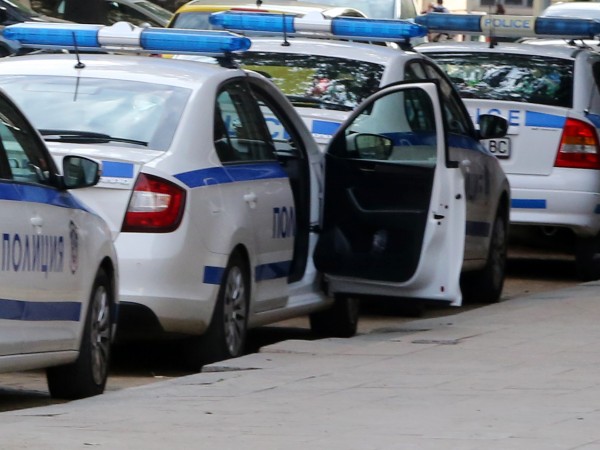 Полицията в Бургас задържа 58-годишен мъж, държал се агресивно и