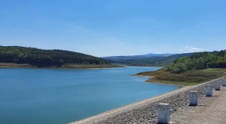 Нивото на язовир Тича продължава да спада Водоемът който захранва