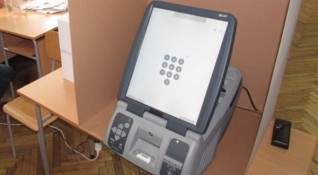 ЦИК проучва три варианта за машинното гласуване От избирателната комисия