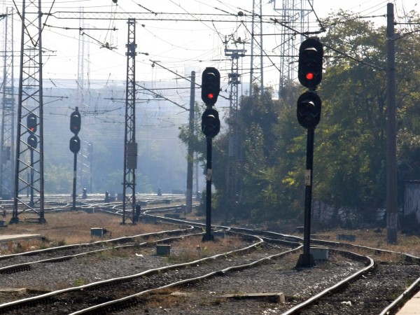 Движението на влаковете по жп линията Русе - Горна Оряховица