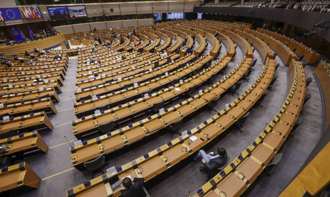 ЕП гласува резолюция за правовата държава в България