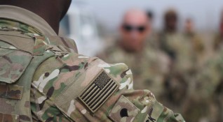 Съединените щати ще съкратят военния си контингент в Афганистан до